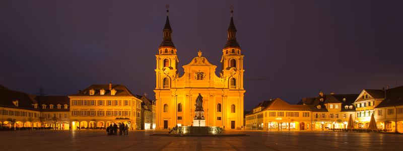 160401_2034_T01567_Ludwigsburg.jpg - Ludwigsburg, Marktplatz mit Stadtkirche