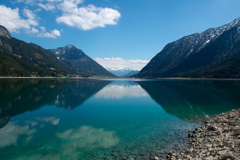 110417_T5188_Achensee.jpg - Blick von Pertisau Richtung Süden: Achensee, Maurach, Ebner Joch, Zillertaler Alpen