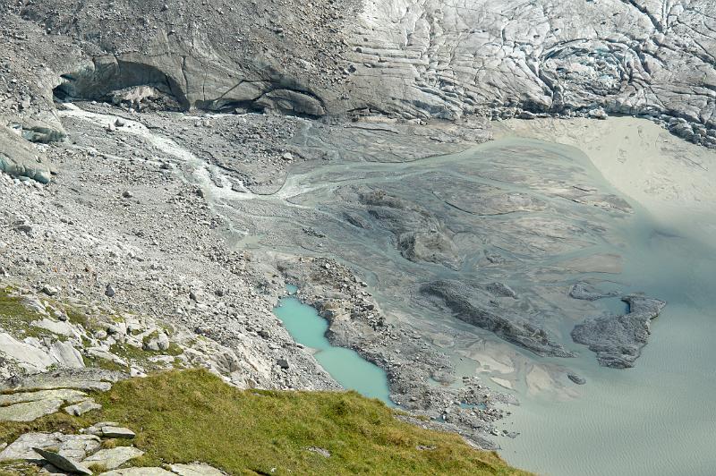 110820_T6984_Kuersingerhuette.jpg - Blick von der Kürsinger Hütte auf die "Türkische Zeltstadt"