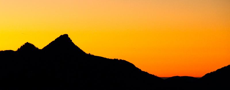 151031_1731_T04757_Vorderkaiserfelden_hd.jpg - Der Brünnstein von Vorderkaiserfelden bei Sonnenuntergang