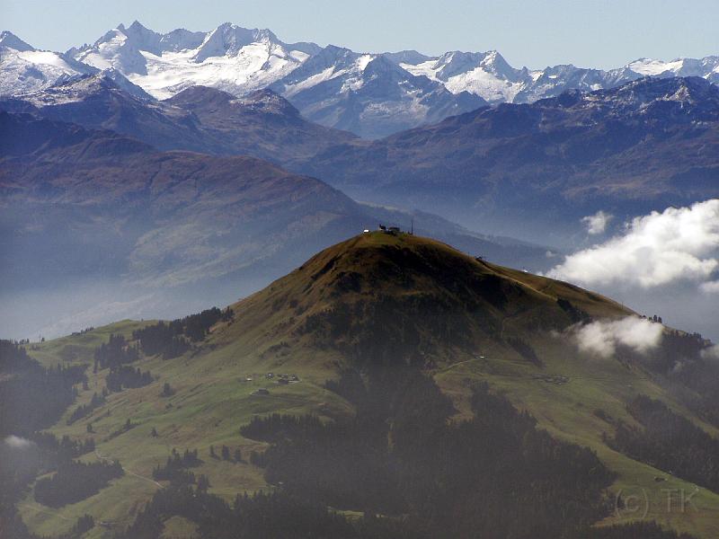 P9250038_030925_Scheffauer_HoheSalve_p.jpg - Blick vom Scheffauer über die Hohe Salve in die Zentralalpen