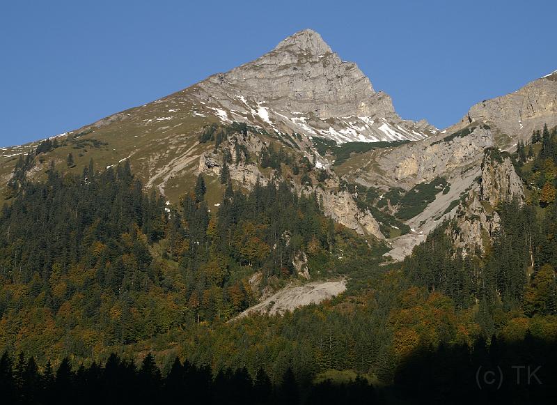 PICT74213_070916_Hahnkampl_Gumpenspitze_c.jpg - Blick von der Binsalm zur Gumpenspitze