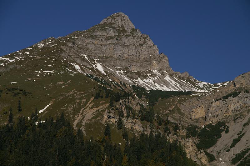 PICT74222_070916_Hahnkampl_Gumpenspitze.jpg - Blick von der Binsalm zur Gumpenspitze