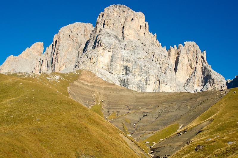 110929_T8936_Langkofelscharte.jpg - Am Sella-Joch, Blick auf die Langkofelgruppe