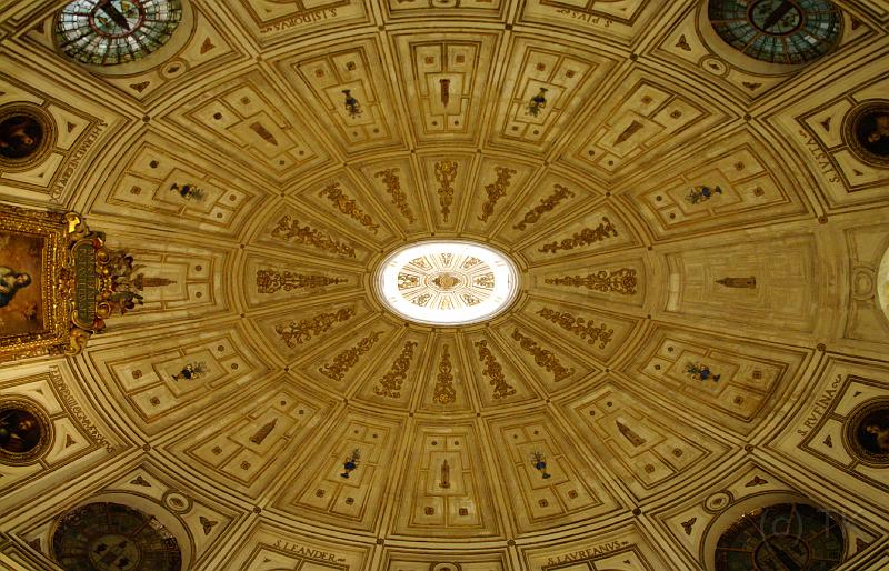 PICT80439_080624_Sevilla_p.jpg - Nebenraum der Catedral, Sevilla