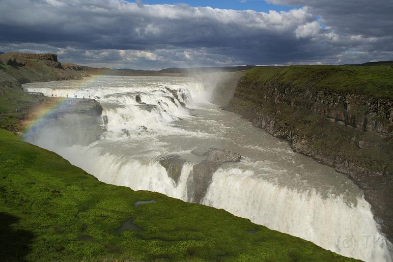 100702_A0123_Gullfoss.jpg - Gullfoss - das laaaaange Warten auf einen (kurzen) Sonnenstrahl hat sich ausgezahlt!