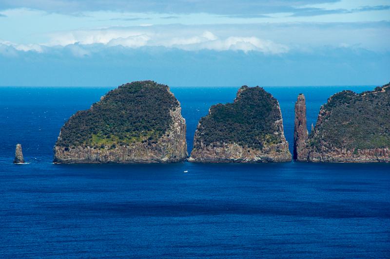 121228_1459_A06317_DevilsKitchen-Bivouac_fhd.jpg - Cape Hauy, rechts das Ende des Weges und der Candlestick